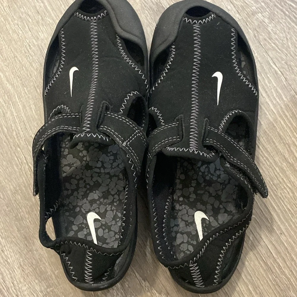 Nike Size 2Y Watershoes.  Used in great condition